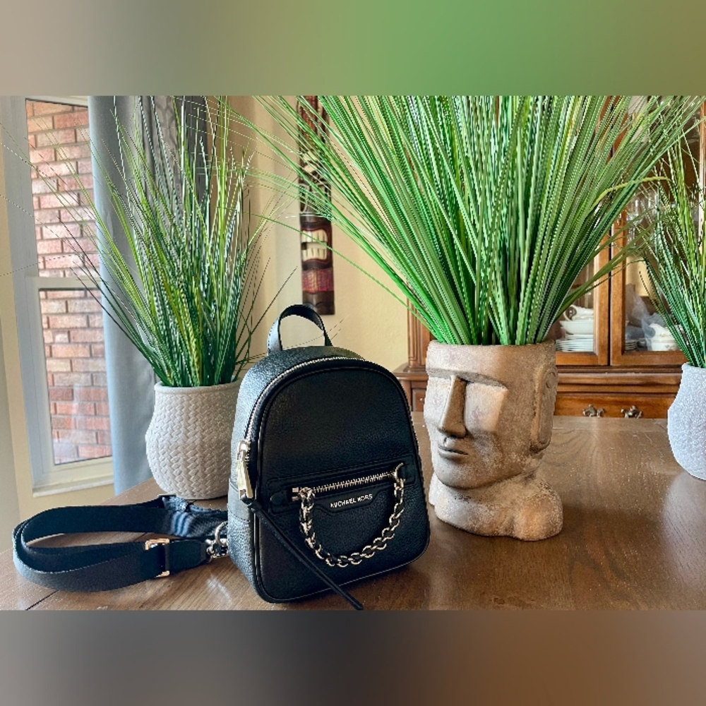 $258 Michael Kors Elliot XS Leather Convertible Messenger Backpack ( NWT ) - Picture 9 of 15
